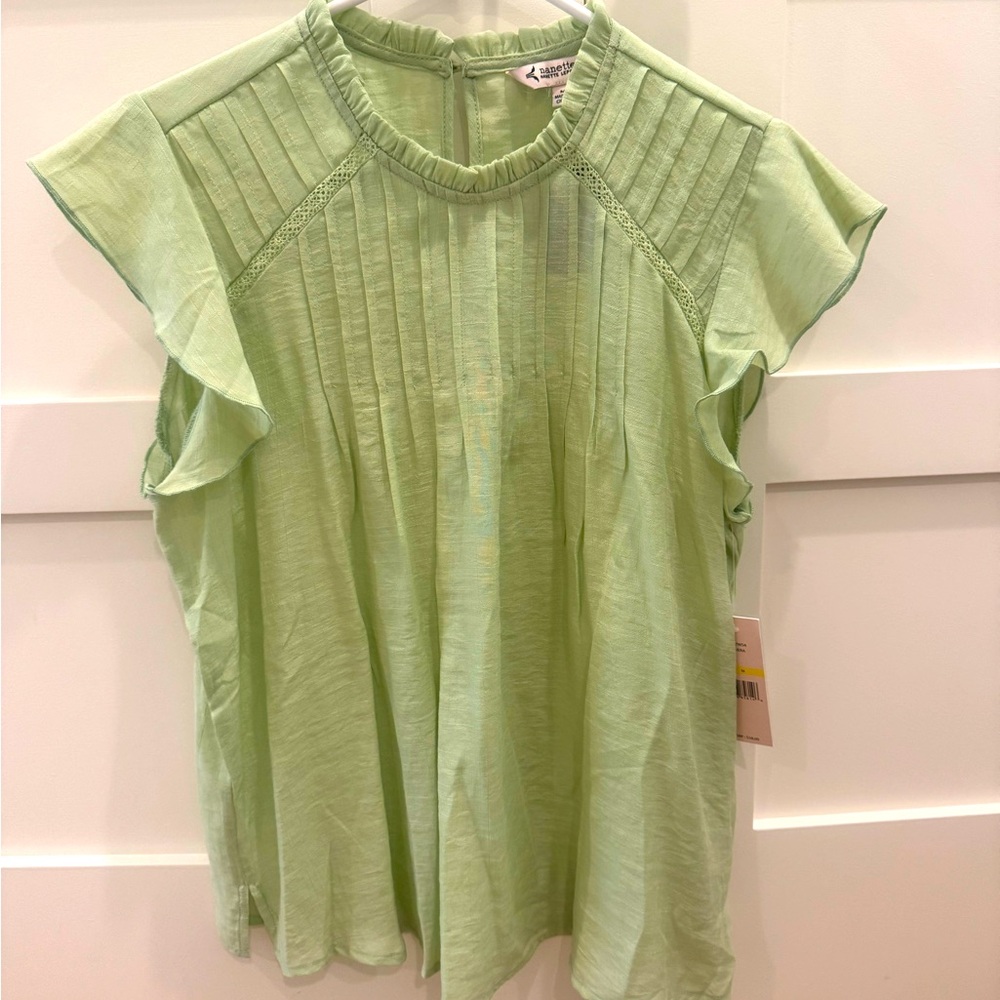 Light green top - new with tags - size medium
